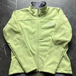 The North Face Apex softshell jacket lime green. In EUC!